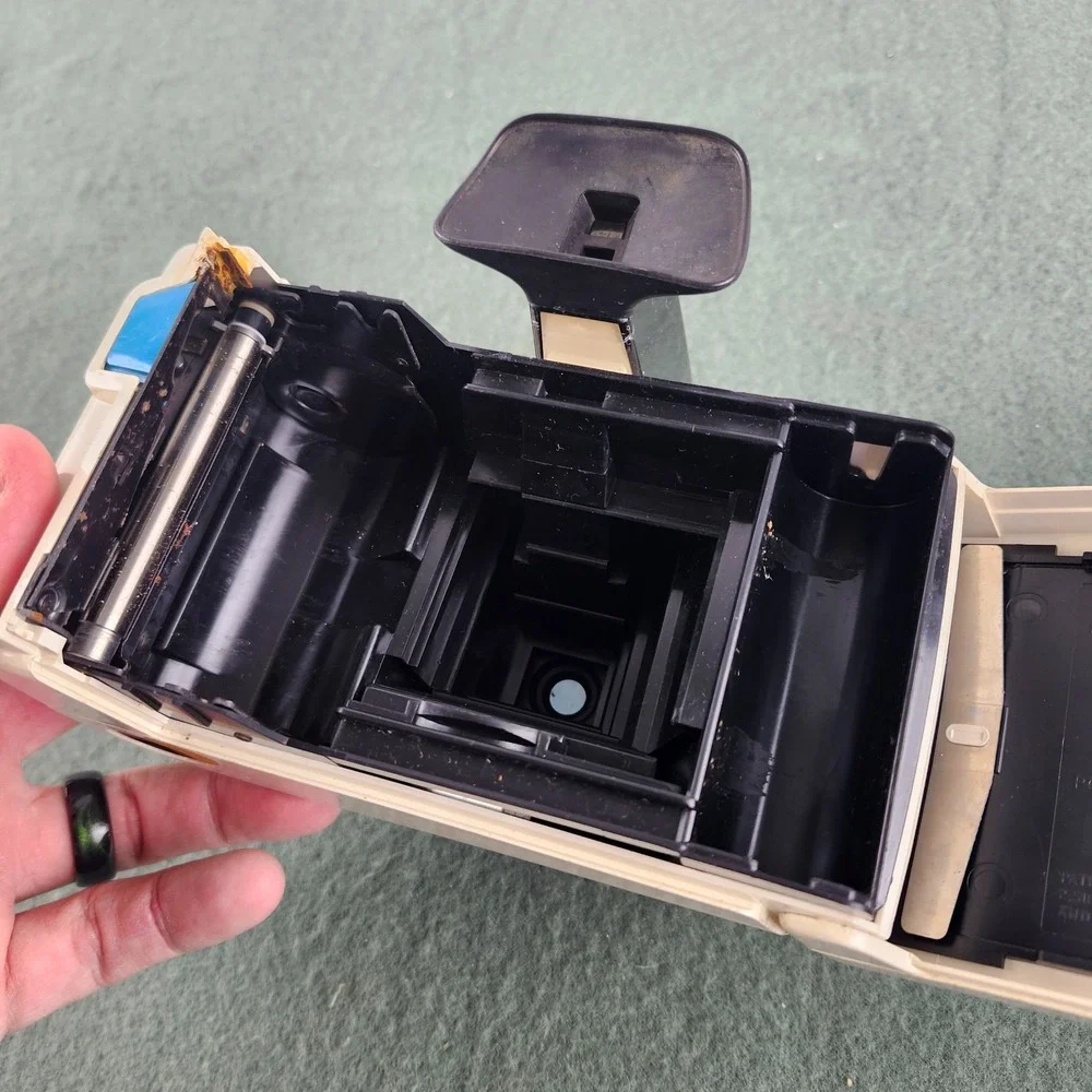 Vintage Polaroid Swinger Model 20 Land Camera – 1960s – Retro Display‎ Piece